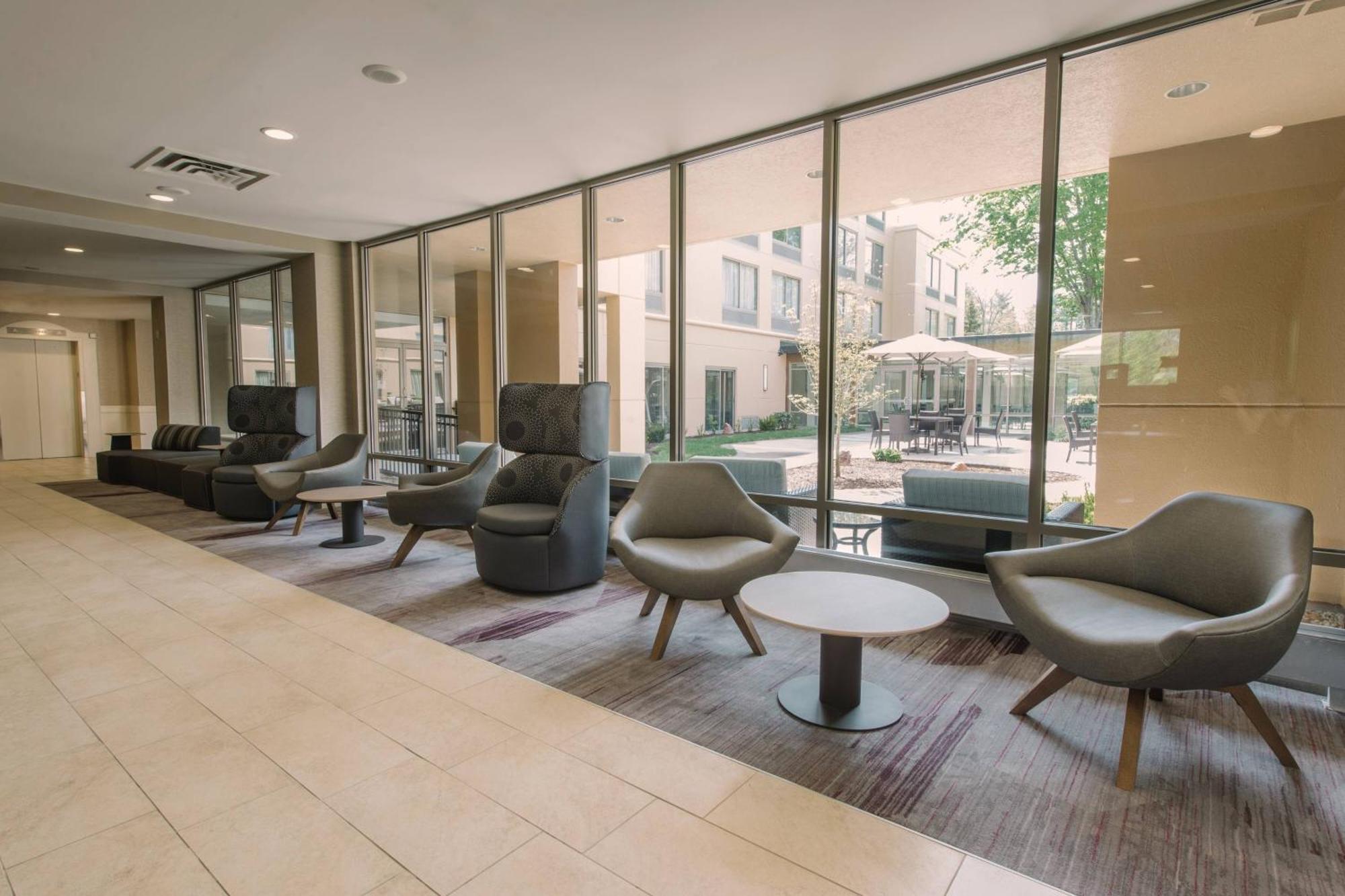 Courtyard By Marriott Nashua Hotel Exterior photo